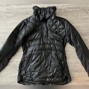 Women’s Lululemon pack it down jacket